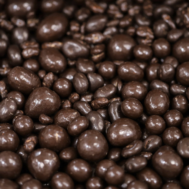 Superberries Dark Chocolate - 100g – Scoop Wholefoods UAE